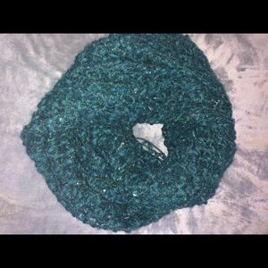 Green infinity scarf